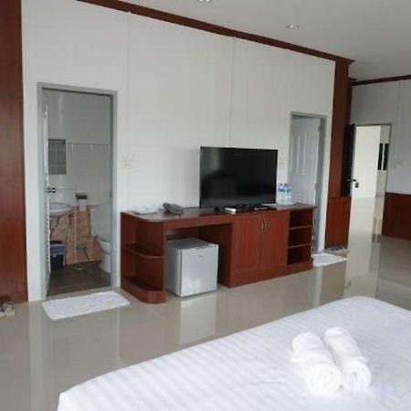 Oyo 75394 Sakthong Grand Hotel Чіанґ-Кгонґ Екстер'єр фото