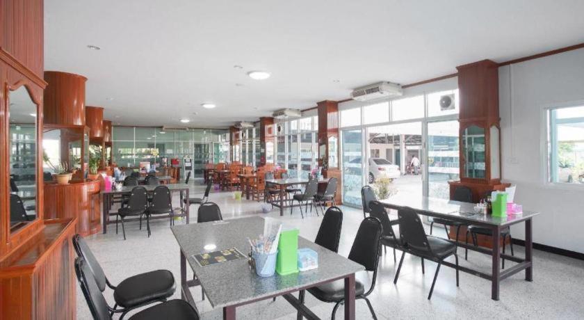 Oyo 75394 Sakthong Grand Hotel Чіанґ-Кгонґ Екстер'єр фото