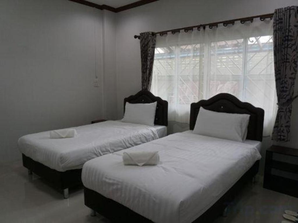 Oyo 75394 Sakthong Grand Hotel Чіанґ-Кгонґ Екстер'єр фото