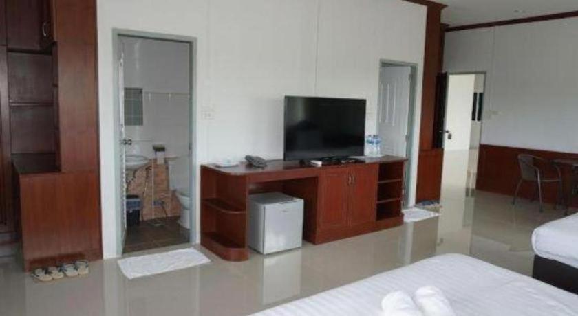 Oyo 75394 Sakthong Grand Hotel Чіанґ-Кгонґ Екстер'єр фото